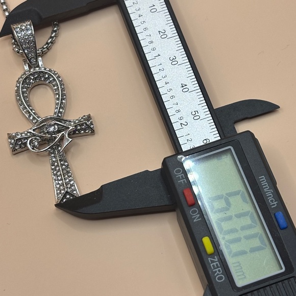 Silver tone 3A CZ iced out Ankh pendant religious piece free chain included - Picture 4 of 4